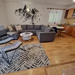Chaty a apartmány Kúria na Táľoch, Tále - Chopok JUH Rezort *