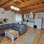 Rezort Chaty a apartmány Kúria na Táľoch, Tále - Chopok JUH Tale