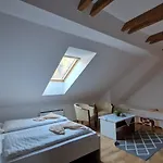Üdülőközpont Kúria na Táloch - Penzión&Apartmány