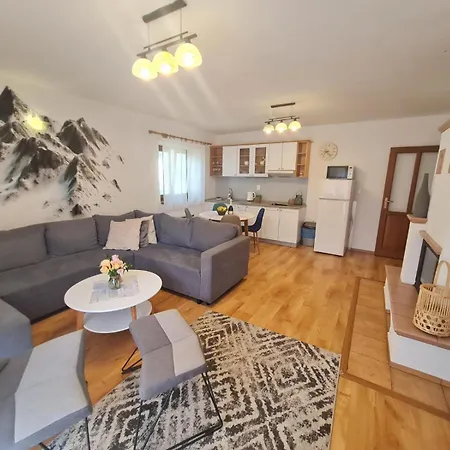 A Kuria Na Taloch, - Chopok Juh تالي